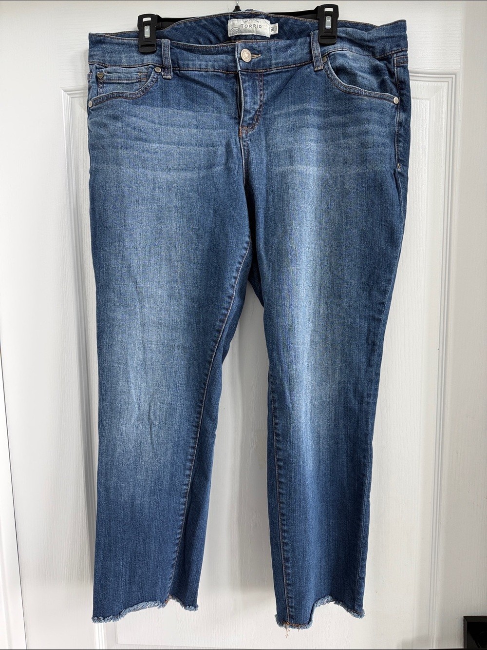 Torrid Cropped Mid Blue Ankle Jeans